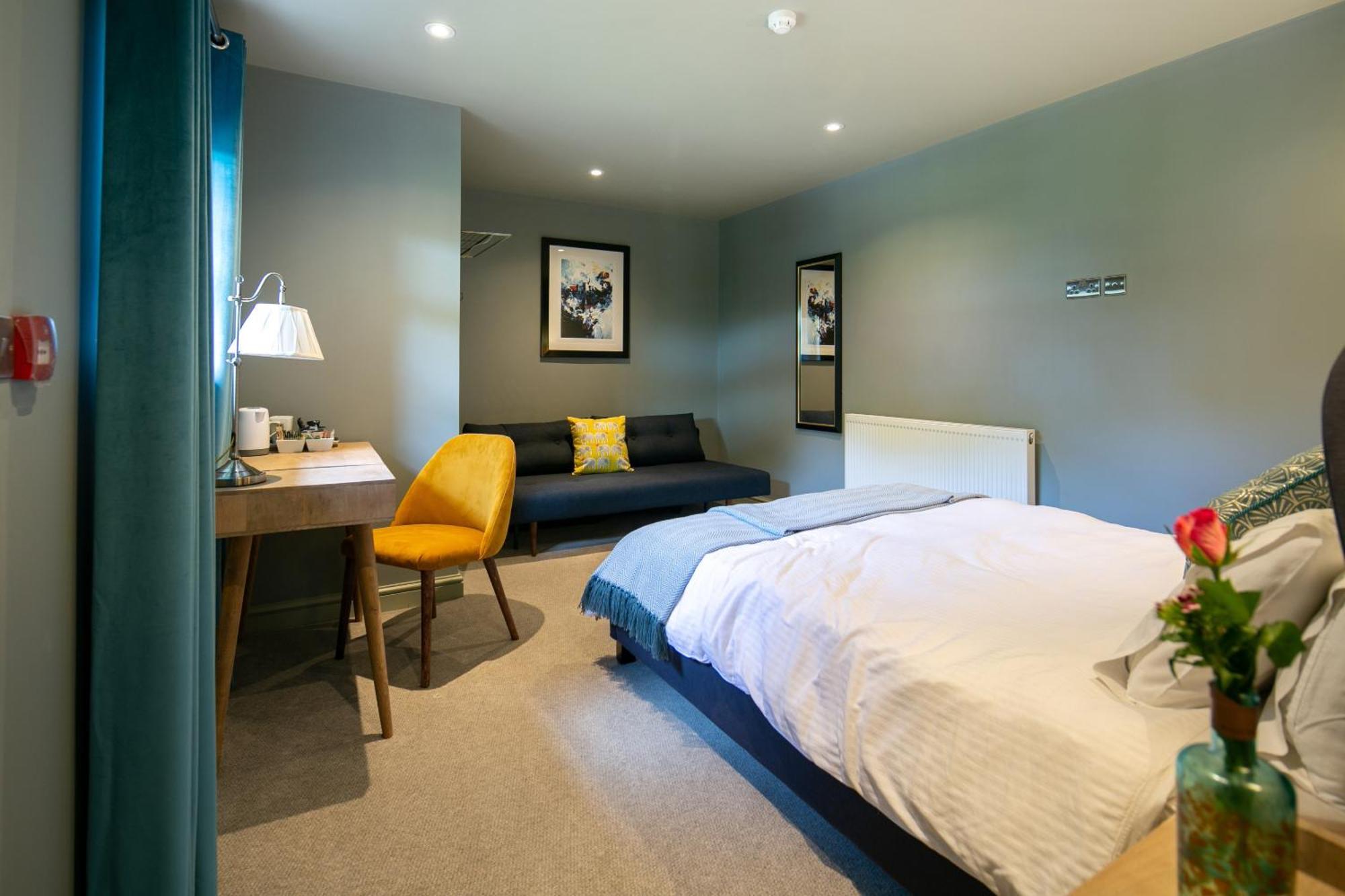 The Cowdray Arms Bed & Breakfast